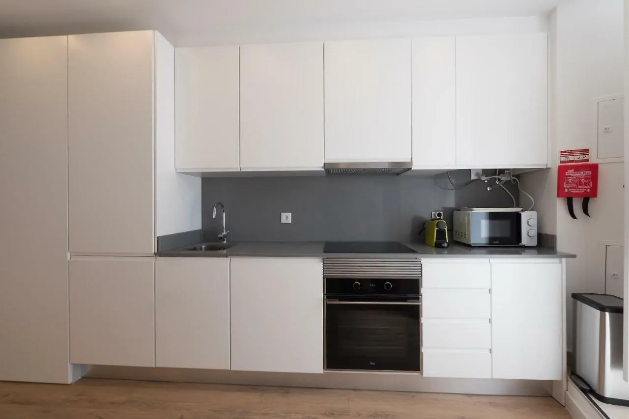 Castle Terrace Exclusive Apartment - Home By The Castle Apartment Lisboa