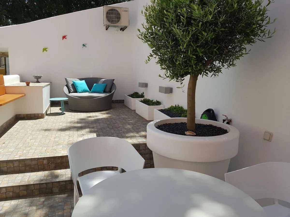 Castle Terrace Exclusive Apartment - Home By The Castle Apartment Lisboa